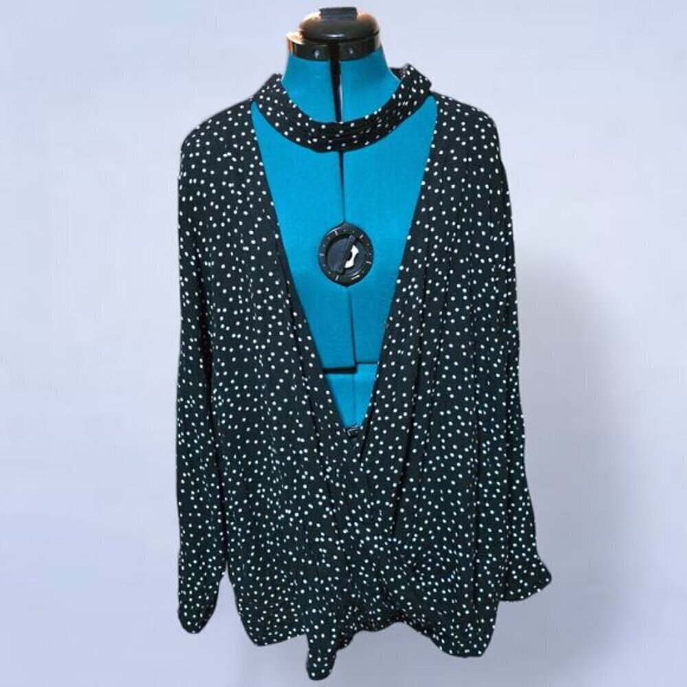 Torrid Black and White Polka Dot Blouse - Size‎ 4X